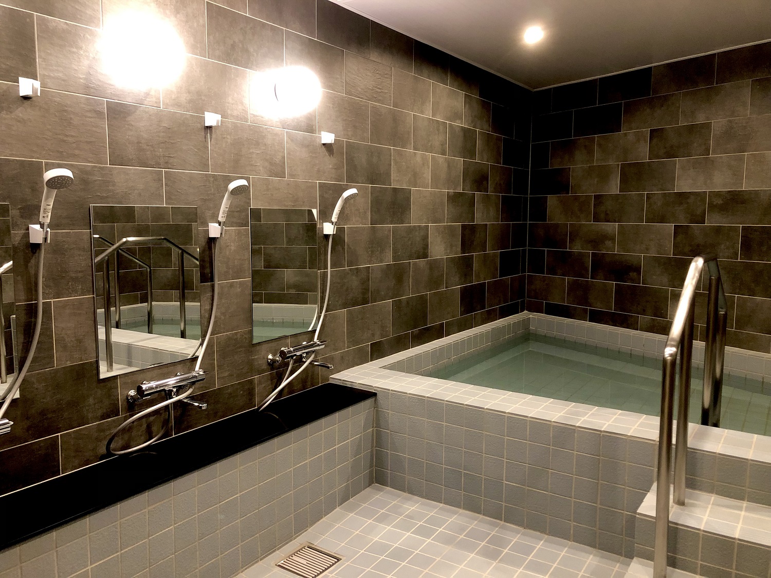 我喜大笑グループ|デイサービス夢楽 大山（株式会社 我喜大笑）