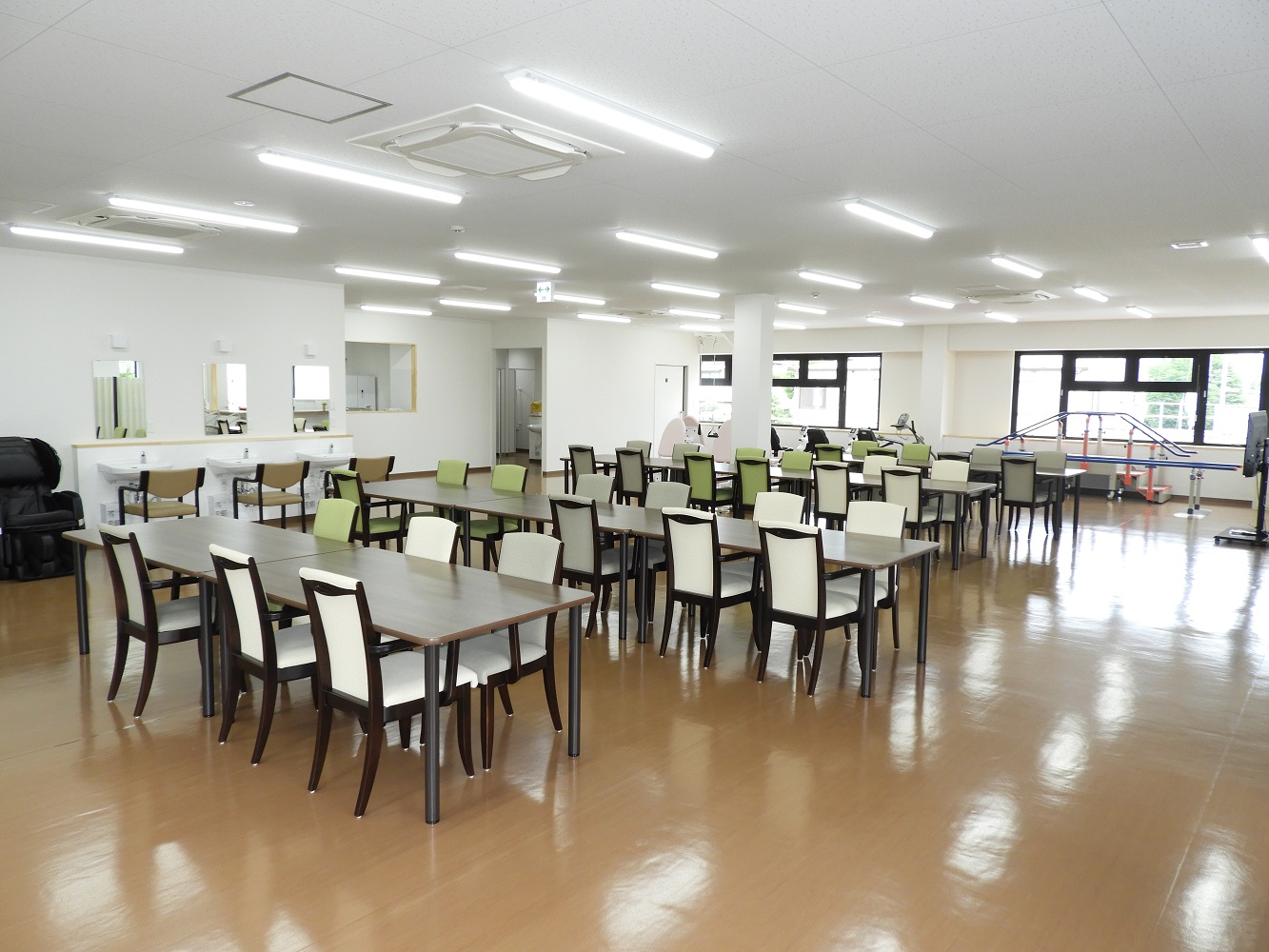 株式会社グラビティー|デイサービスセンター　トレセン上峰