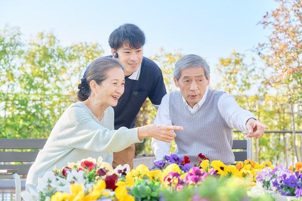 株式会社アズパートナーズ／アズハイム葛飾白鳥