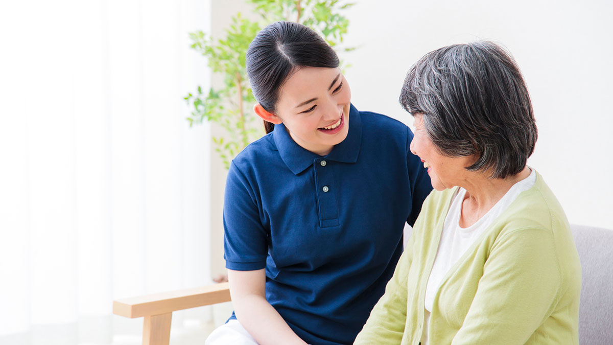 介護士になるには？職種や社会人から目指す方法を紹介