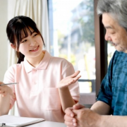 健康管理士とは？取得方法や試験内容、取得のメリットや介護に活かす方法を解説！