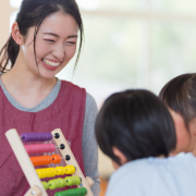 子どもに関わる仕事9選！働き方・仕事内容・必要資格はどう違う？